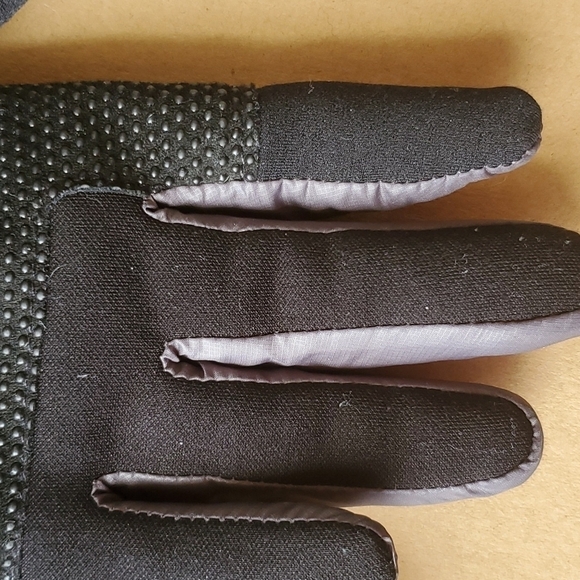HEAD  black / gray windproof gloves Size small sherpa like lining . EUC - Picture 6 of 12